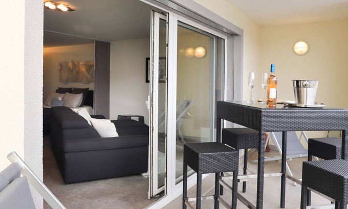 Bouveret Apartamento | Cook P9/3 by Interhome