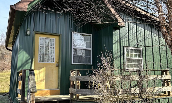 New Plymouth Cabaña | Cookie Cottage ubicado en el centro de las colinas de Hocking