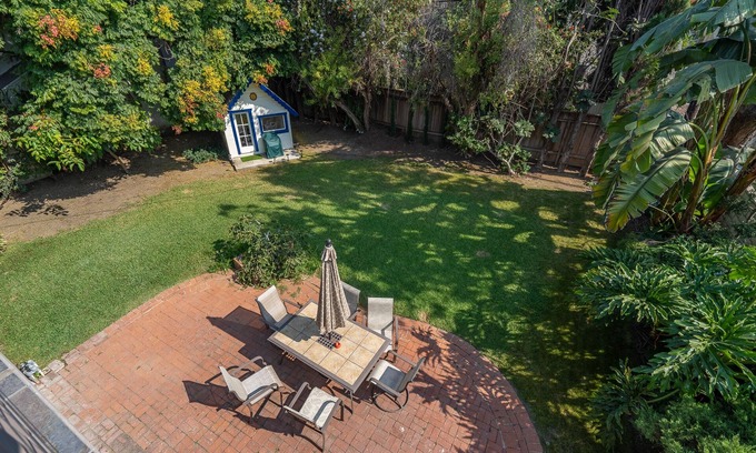 Mar Vista Casa | Cool August Getaway! A/C. Easy access: Beach, Airport, UCLA, Santa Monica, DTLA!