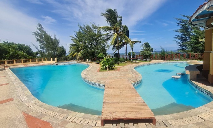 Bamburi Apartamento | Cool Breeze Beachfront Apartments