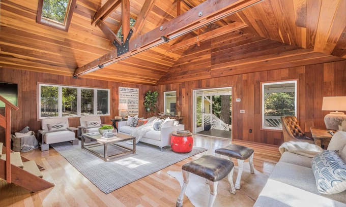 Santa Rosa Cabaña | Cool, LUX Family Cottage in Calistoga's Western Hills