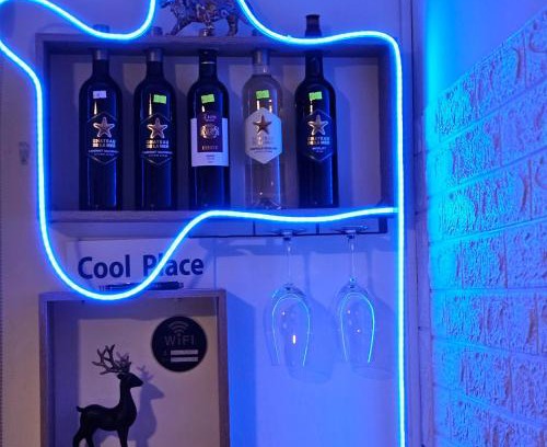 Ramat Gan Apartamento | Cool place - חדרים דלוקס - ליד בי"ח "שיבא"-"בלינסון"-"בר אילן"-"מכללת ר"ג" - חניית רכבים P חינם זמינה 24-7 - חשבונית מס
