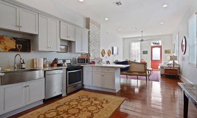 Saint Roch Casa | Cool Voodoo Art Pad- 4br near the Marigny!
