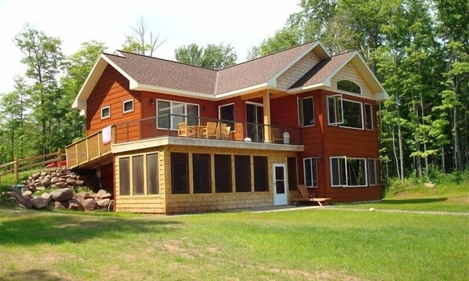 Marenisco Casa | Enfriar Shores Agua, Lago Gogebic Luxury Home