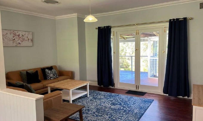 Shadforth Otro | Coolbardie Springs Denmark. A secluded pet friendly retreat on Peace St.