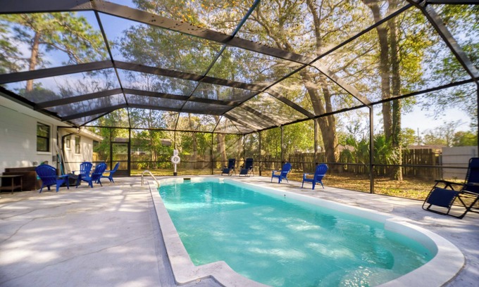 Arlington Casa | ~Coolside Ranch Home Sleeps 9 Cool Pool~