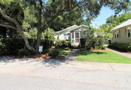 Folly Beach Casa | Cooper Cottage