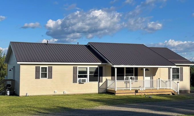 Milford Casa | Cooperstown Double Play Lodge 5-BRs House Near HOF