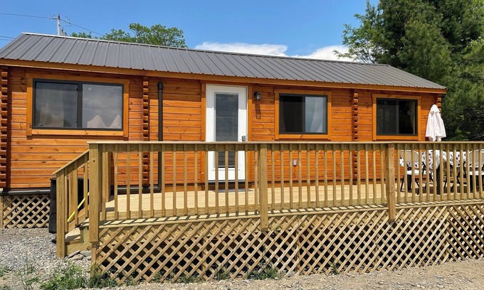 Milford Cabina | Cooperstown Double Play Glenview Cabin C