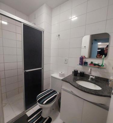Tenone Apartamento | COP 30 ALUGO Apartamento mobiliado com excelente localização e condomínio completo