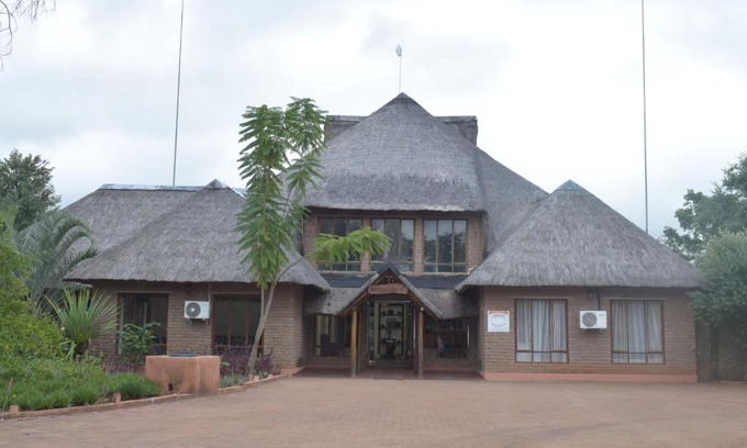 Ha-Lambani Cabina | Copacopa Lodge and Conference Centre