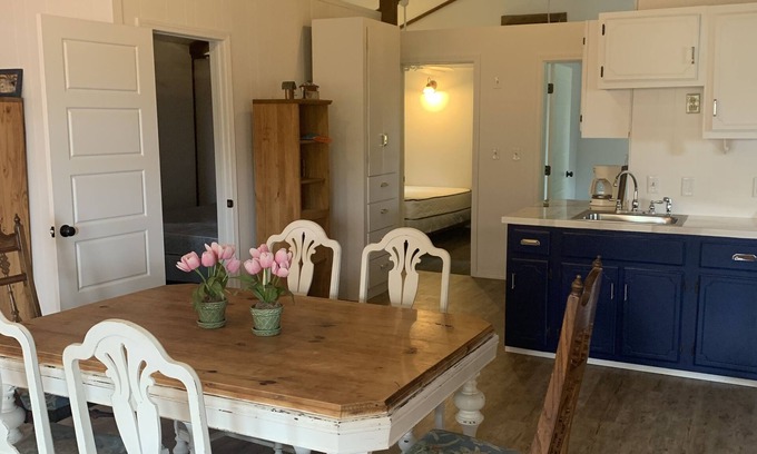 Rogers Hotel | Coppermine Lodge