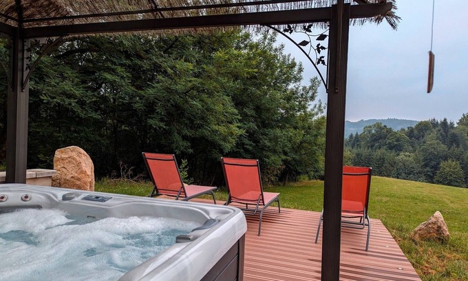 Moyenmoutier Cama Y Desayuno | Habitación Coquelicot, tranquilidad en plena naturaleza del siglo XVIII, desayuno incluido