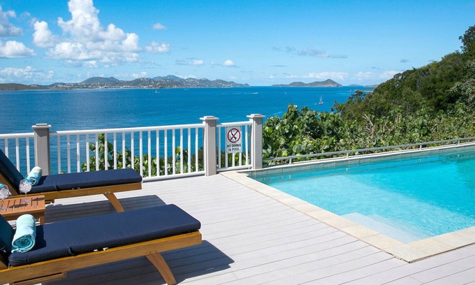 Great Cruz Bay Villa | Lovely Cliffside Villa! Vista panorámica de 180 grados!