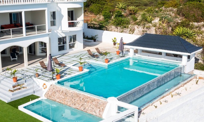 Treasure Beach Casa | Coral Bay Chateau - Luxury Villa in Treasure Beach