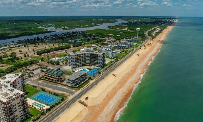 Flagler Beach Casa | Coral Cove-Home-Baño Privado-Vista al golfo