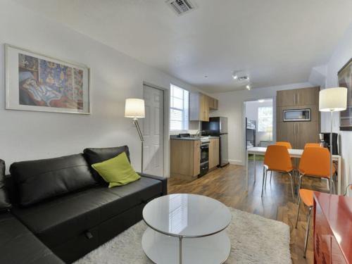 West Little Havana Apartamento | Coral Gables Area Hidden GEM with Private Garden