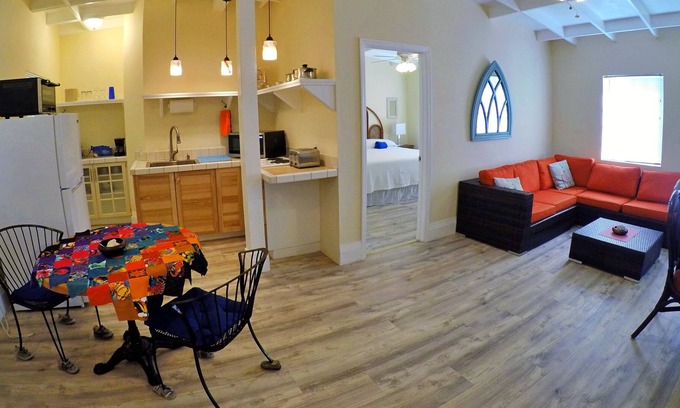 Cockburn Town Apartamento | CORAL GARDENS - Cozy 2 bedrooms 2 bathrooms Apartment - Grand Turk Island!