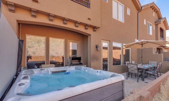 Washington Casa | Cerca de la piscina, un montón de ropa de cama extra, golf y Tuachan disconts!