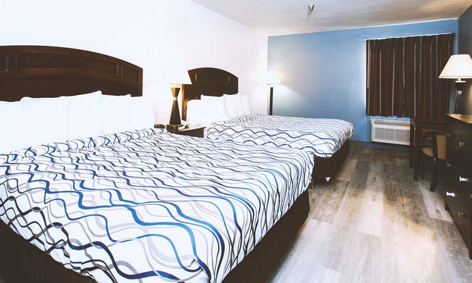 Park City Casa | Coratel Inn & Suites by Jasper Park City - Wichita North - SQBNS