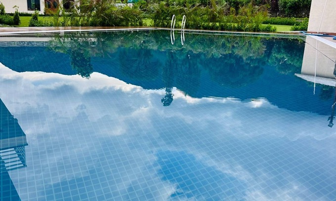 Bail Parao Complejo | Corbett Four Seasons