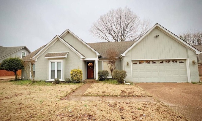 Cordova Casa | Cordova! Modern 3BR, Hot tub&bbq