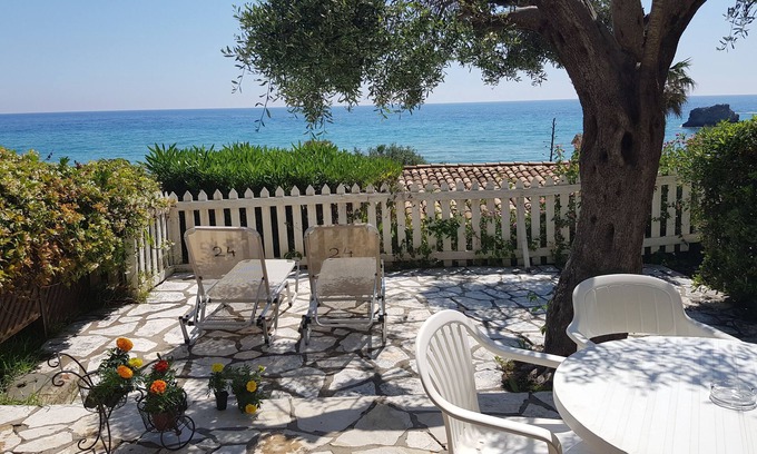Parelia Apartamento | Corfu Glyfada Apartment 24