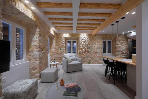 Old Town Apartamento | Corfu Venetian Luxury Apartment
