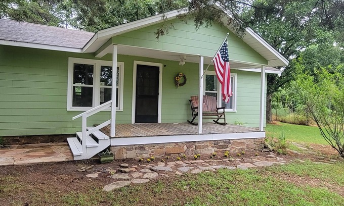 Paris Cabaña | Corley Cottage a Quiet cottage in the woods