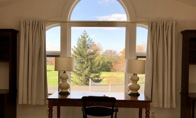 Ithaca Apartamento | Cornell Golf Course Carriage House Apartment with Scenic Views in Ithaca, NY