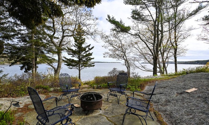 Bayville Cabaña | Cornell Lane Cottage: Oceanfront Retreat with Private Dock & Stunning Linekin Bay Views