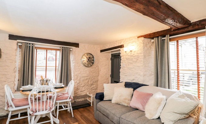 Malmesbury Cabaña | Corner Cottage