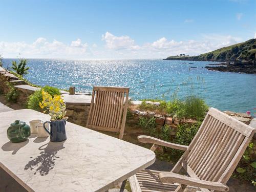 Portmellon Casa | Corner Cottage - Uk47402