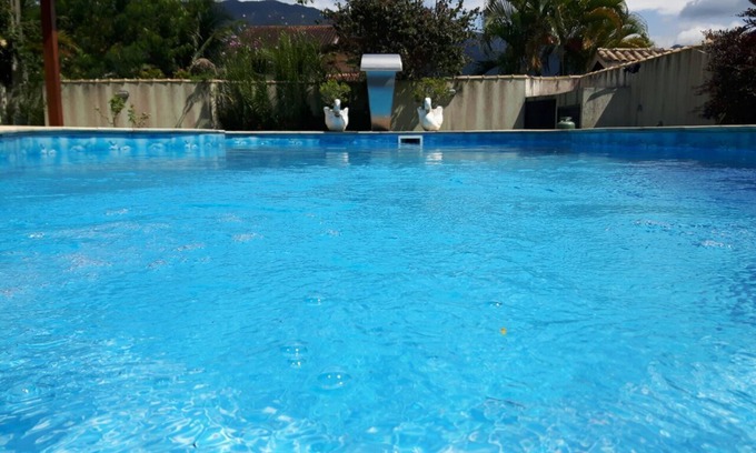 Mococa Casa | CASA DE 5 DORMITORIOS. COND. CERRADO CON PISCINA