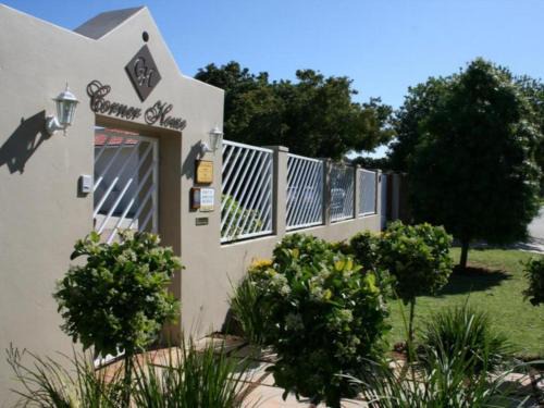 Summerstrand Casa | Corner House Accommodation