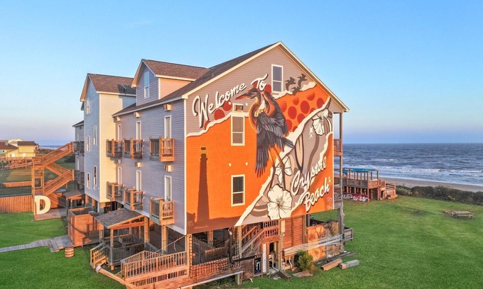 Port Bolivar Condominio | Corner Suite - Pool, Games, & Beachfront Fun!
