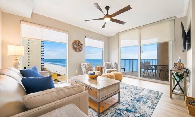 El Centro Beach Condominio | CORNER UNIT-RENOVATED-8th floor~Beachfront~Panoramic View~Pier Park~ 1BR+Bunk