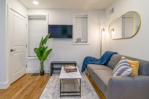 Downtown Rochester Casa | Cornhill Apt Wfreeparkingkitchenwd