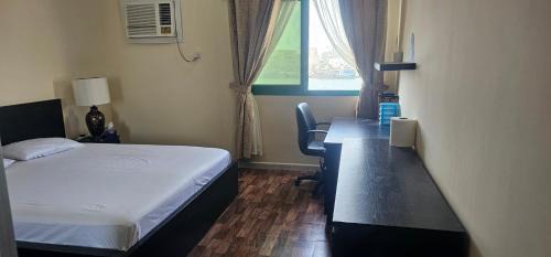 Madinat Zayed Apartamento | Corniche Facing 2BR#Family# Apartment