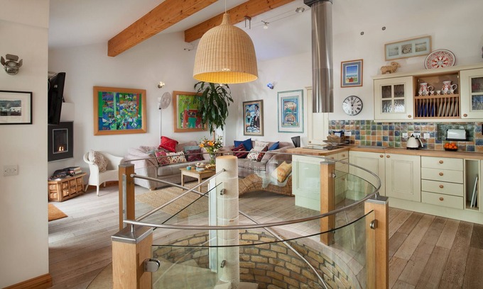 Talland Cabaña | Cornish Beach Cottage, a 30 metros de la playa de arena