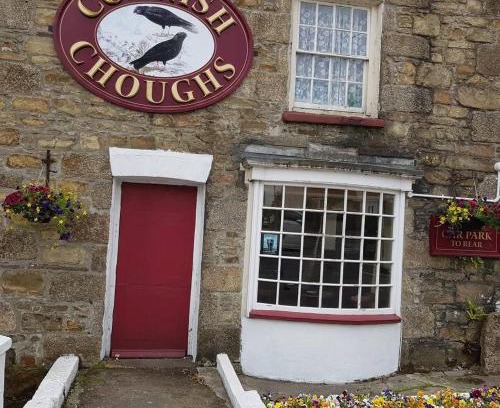 Camborne Hotel | cornish Choughs Inn