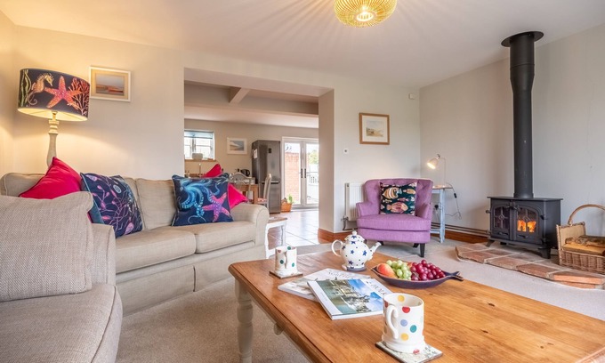 South Creake Cabaña | Cornloft Cottage, South Creake, Norfolk
