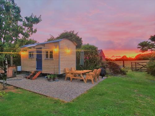 St Teath Chalet De Esquí | Cornwall Luxury Hot Tub Huts