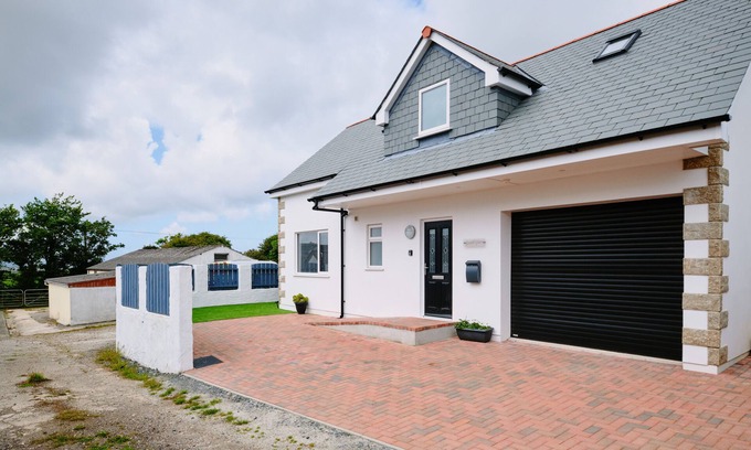 Connor Downs Casa | Cornwall, Sunset View, Close to Gwithian & St. Ives