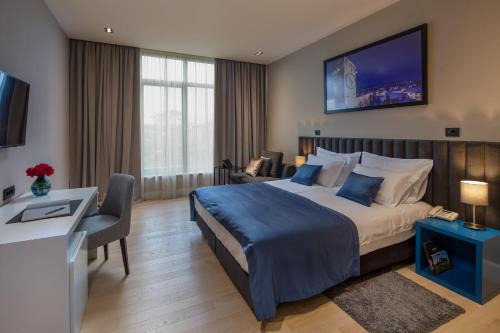 Sinj Cama Y Desayuno | Corona B&B