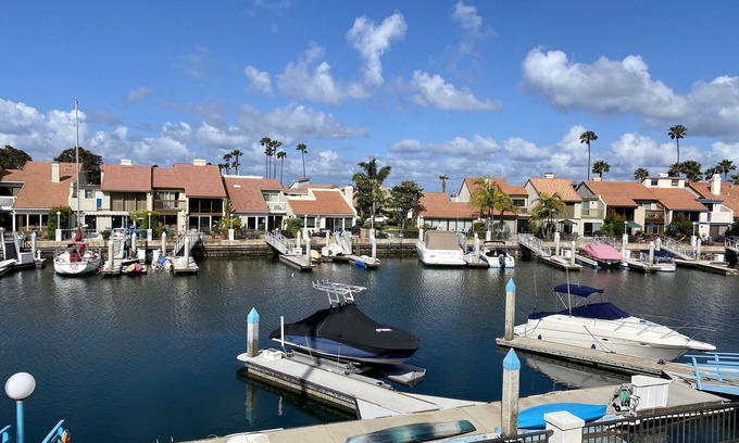 Coronado Cays Condominio | Coronado Condo en la Marina, 3 habitaciones y 2 baños