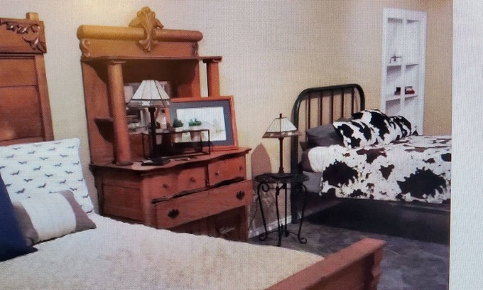 Columbus Casa | Corporate 8 person cabin on Millwood lake/Yarborough landing.
