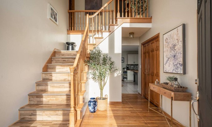 Kentwood Casa | "Corporate Elegance: Luxe Home in Grand Rapids"