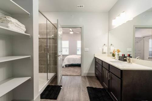 Grand Prairie Apartamento | Corporate Housing by MGM