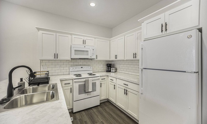 Grand Rapids Apartamento | Corporate Housing for Traveling Professionals - EXTENDED STAYS